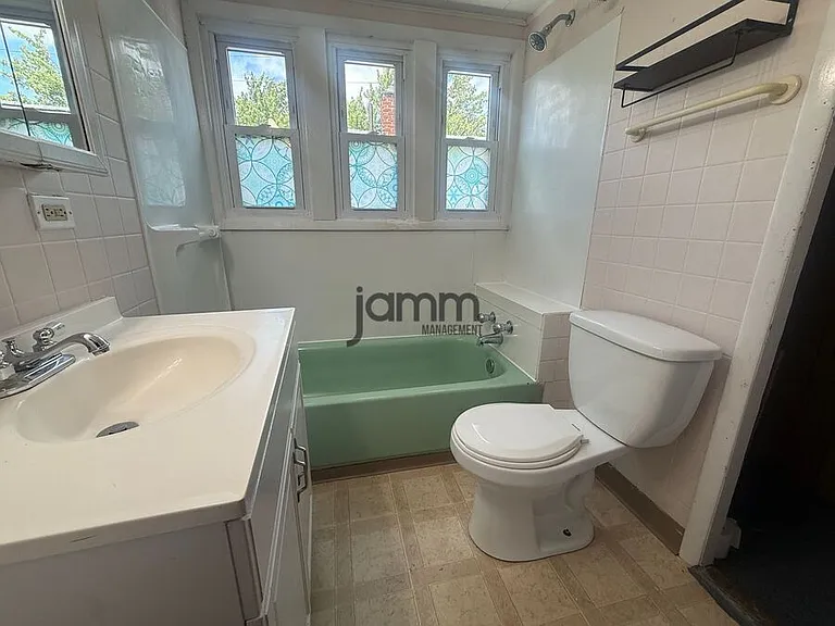 1330 Cranford Ave #3 — Photo 4