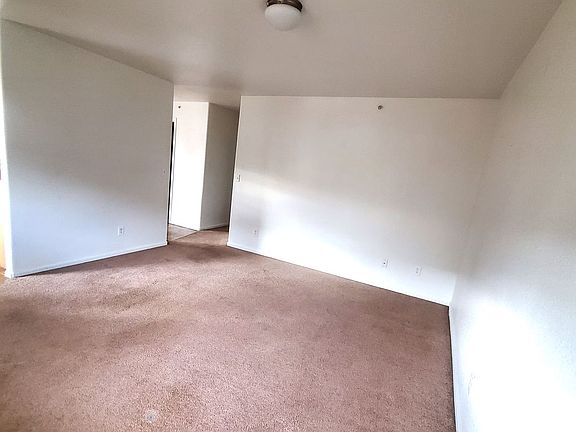 4th image of 3903 Ariel Ave #A