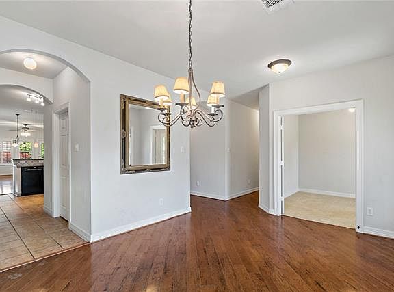 3rd image of 4512 Evanshire Way