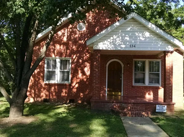 134 N Chestnut St, Prattville, AL 36067