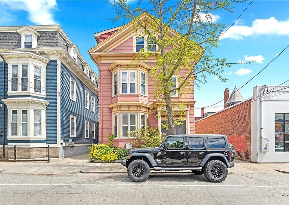 1st image of 128 Vinton St