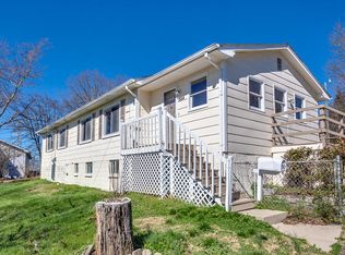 584 W Outer Dr, Oak Ridge, TN 37830
