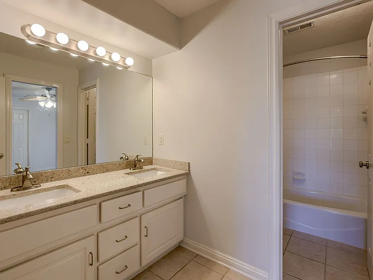18074 Mayberry St — Photo 38