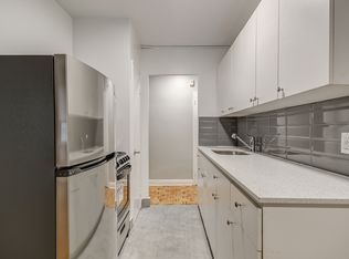 1639 Bloor St W, Toronto, ON M6P 1A6
