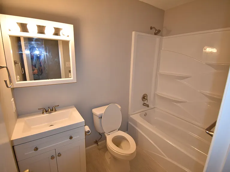 328 Desmond Dr — Photo 12