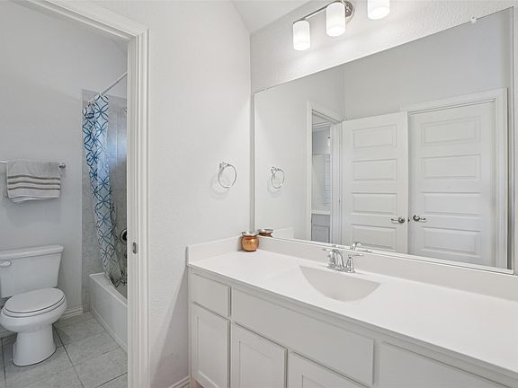 5th image of 6209 Verbena Ln