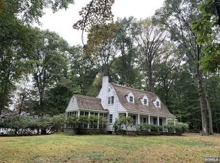 11 Chestnut Ridge Rd, Saddle River, NJ 07458