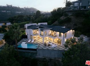 2608 Zorada Dr, Los Angeles, CA 90046
