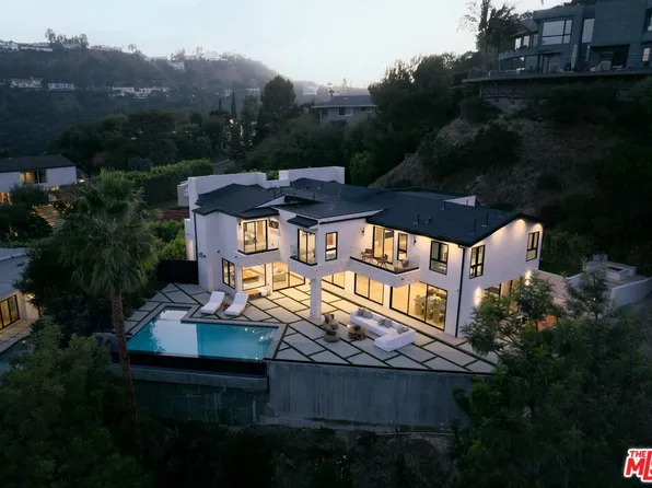 2608 Zorada Dr, Los Angeles, CA 90046