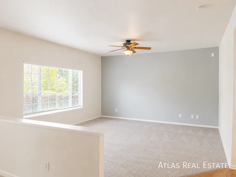 1071 Thornbury Pl — Photo 4