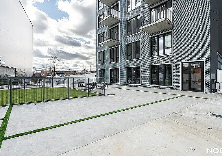31-61 Vernon Blvd #4T — Photo 18