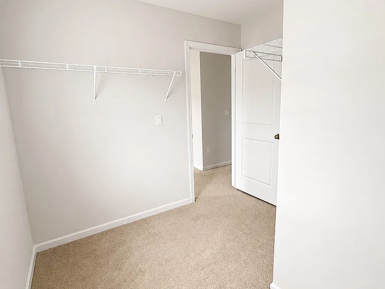 1415 Deer Hollow Run — Photo 3