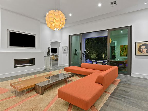 5th image of 2351 Cherry Palm Road