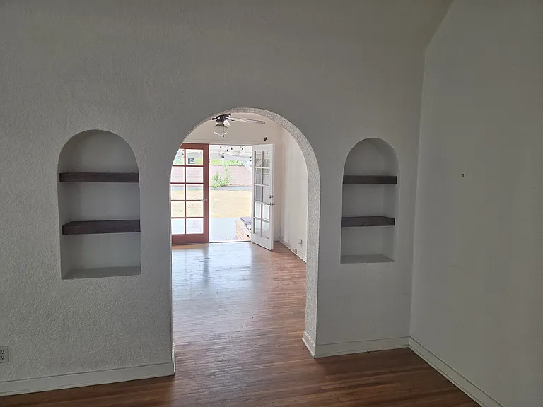 1721 N Fairview St — Photo 15