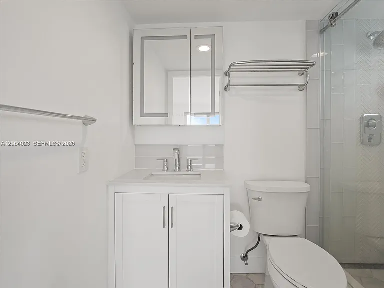 6725 Harding Ave #504 — Photo 29