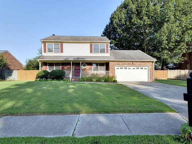 16 Natalie Dr — Photo 1