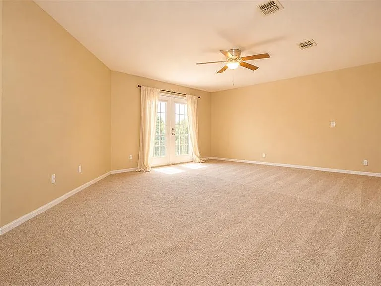 357 Fairway Pointe Cir — Photo 24