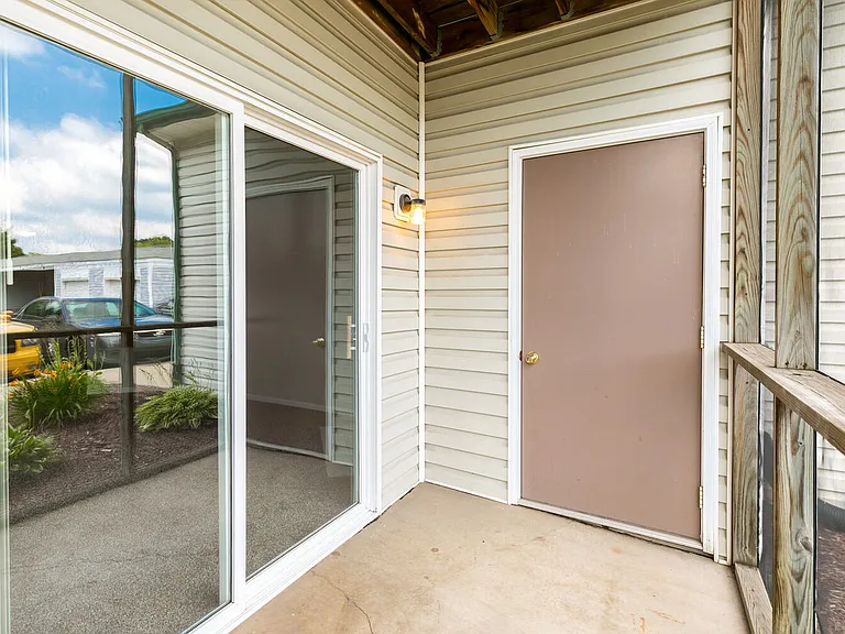 Compass Pointe — Photo 173