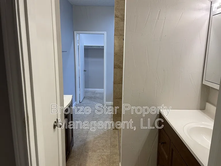 3403 Broadview Ct — Photo 7