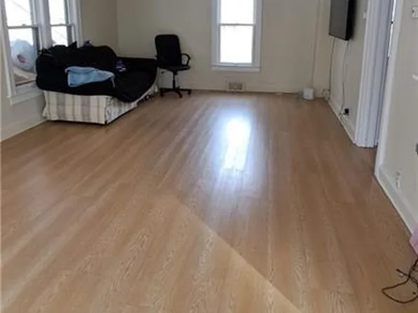 547 S Evanston Ave, Independence, MO 64053