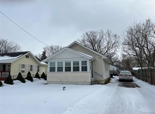 3199 Brown St, Flint, MI 48532