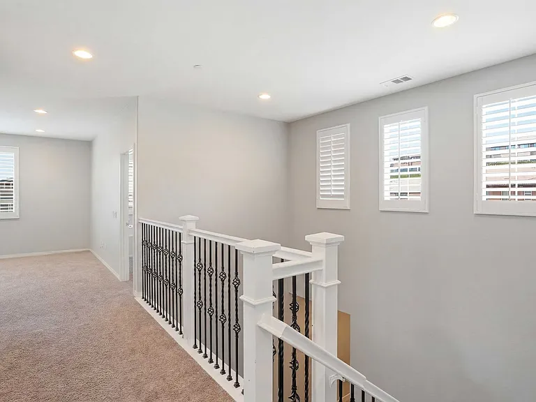 24545 Rosette Ln — Photo 39