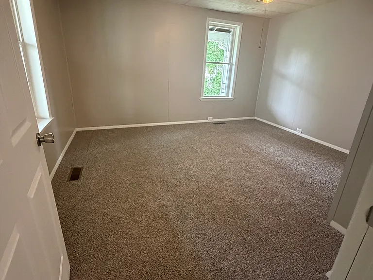 446 W Canal St — Photo 23
