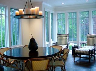 240 Joyce Ct, Bloomfield Hills, MI 48304