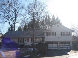 12 Park Pl, Middlesex, NJ 08846