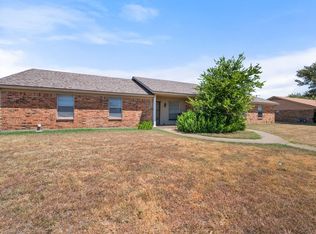 1111 N Nolan River Rd #A, Cleburne, TX 76033