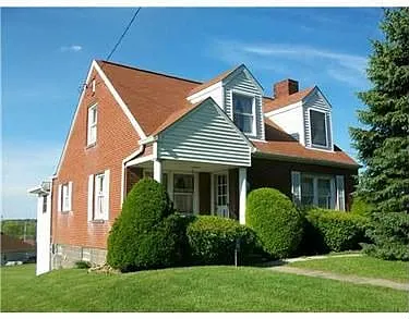 215 Constitution St photo 1