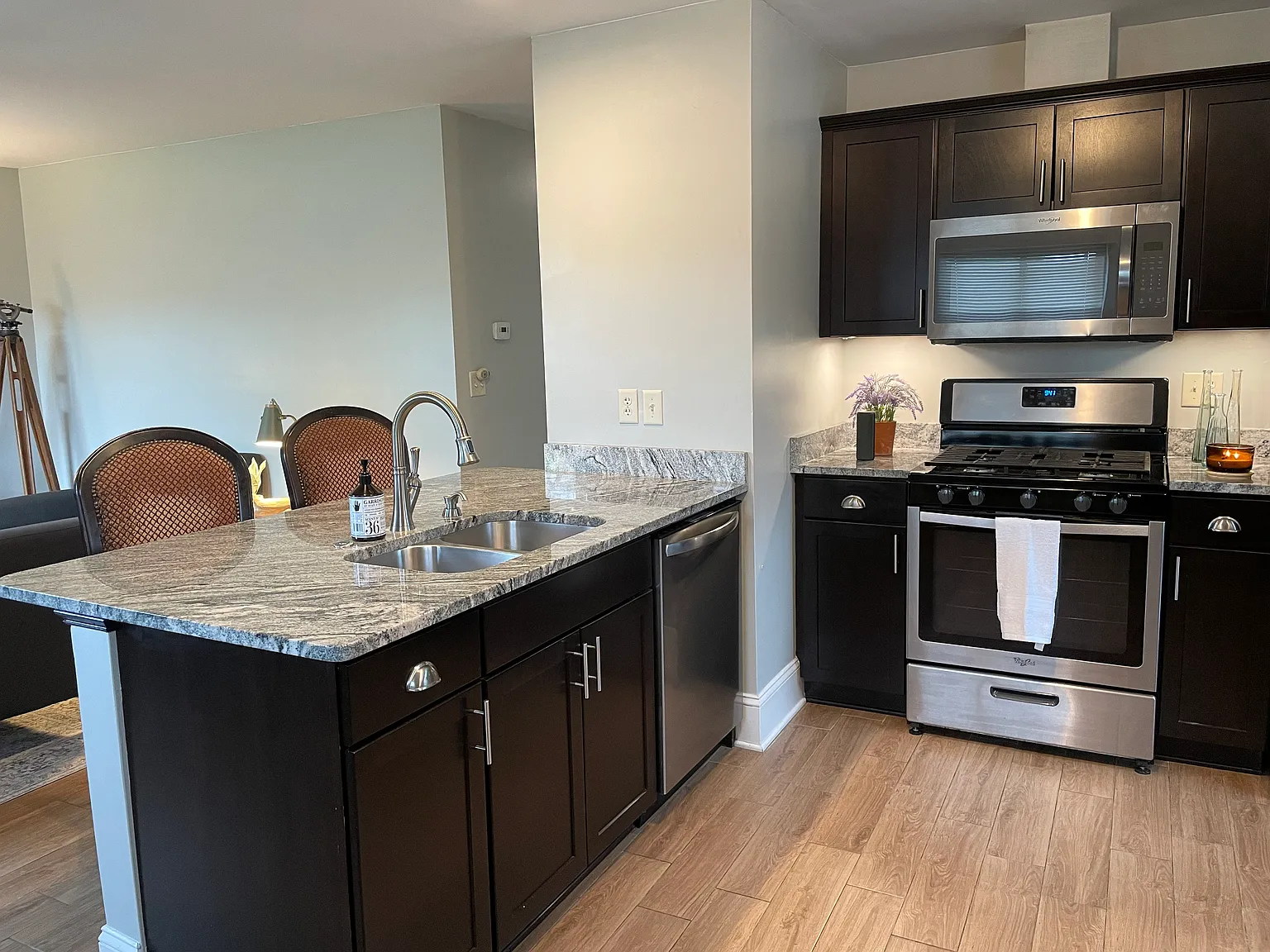 1427 Grogan Avenue — Photo 2