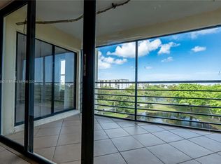 2304 S Cypress Bend Dr APT 711, Pompano Beach, FL 33069