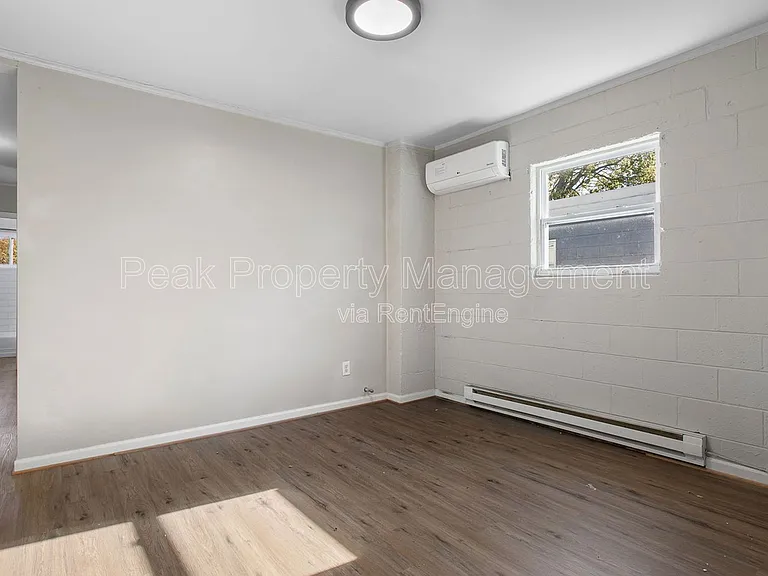 925 N 20th St #D — Photo 5