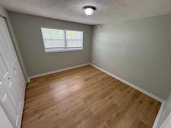 3rd image of 3623 Owen Ave