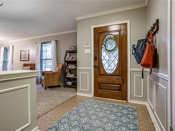 4th image of 1209 Northlake Dr