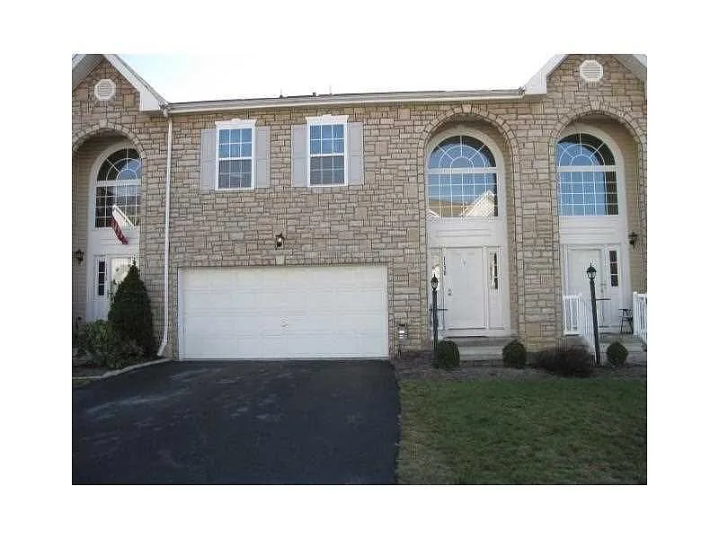 1138 Arrowhead Dr photo 1