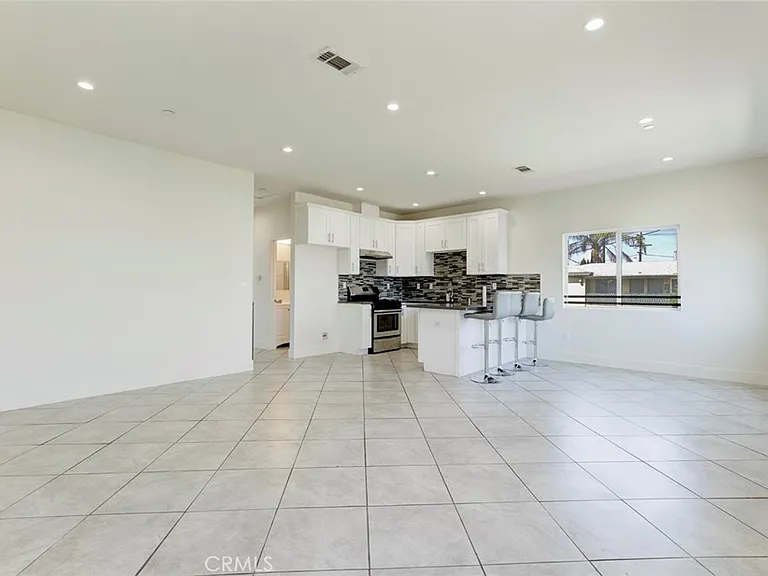 6821 Agnes Ave — Photo 3