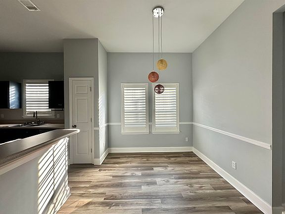 5th image of 8335 Hinsdale Way