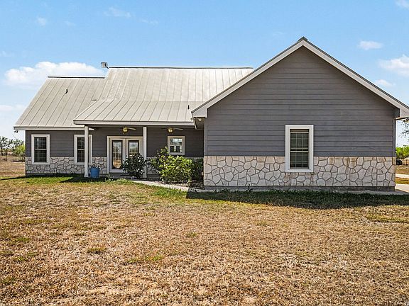3rd image of 1005 County Road 678