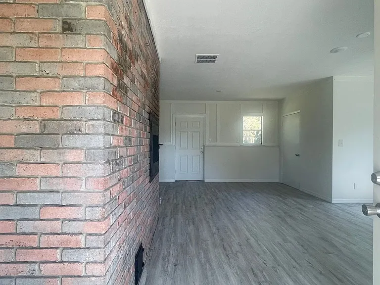 703 Gotts Rd — Photo 11