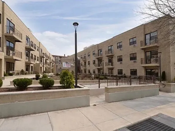 44 Hilton Ave APT A4, Hempstead, NY 11550