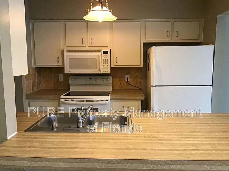 2 bed, 2.0 bath, 1051 sqft, $1,549 — Photo 4