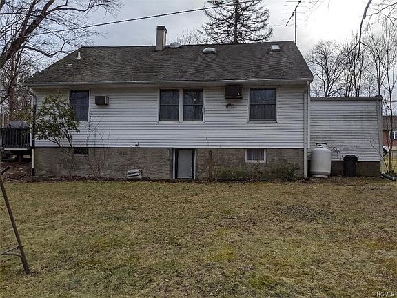 3rd image of 2172 White Birch Dr