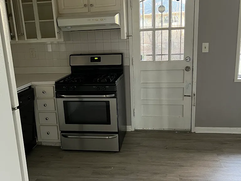 2761 Connally Dr SW — Photo 11