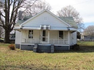 2250 Weamont St, Winston Salem, NC 27107