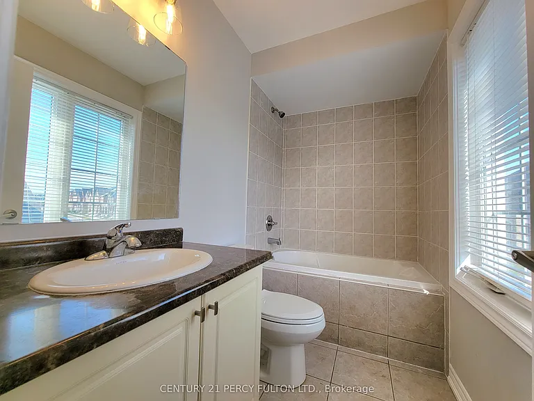2740 Donald Cousens Pkwy #COACH — Photo 12