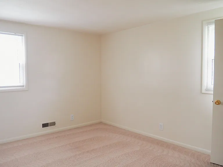 1127 Edgewood Ave — Photo 11
