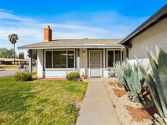 4th image of 4534 N Park Dr