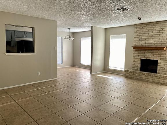 4th image of 1016 Mission Dr APT D